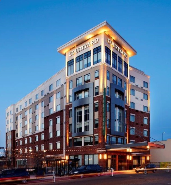 Courtyard by Marriott Downtown Akron